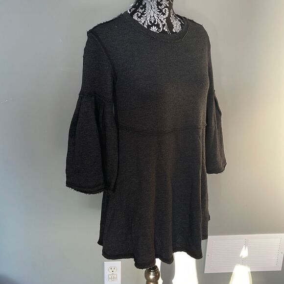 Calvin Klein Performance Bell Sleeve Drapey Crew Neck Tunic - Picture 1 of 3